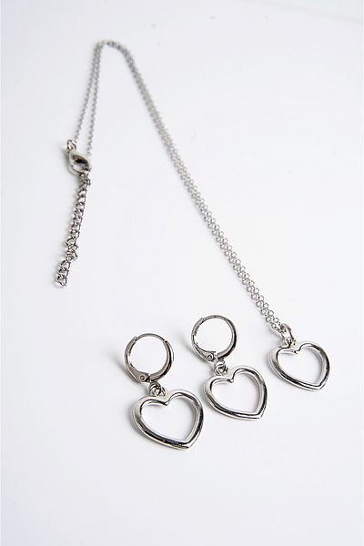 EUROMODA Heart Designed Zircon Stone Necklace Earring Set