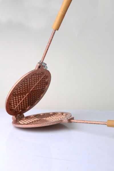 Gerçektrend قالب وافل جرانيت 6 حجرات على شكل قلب