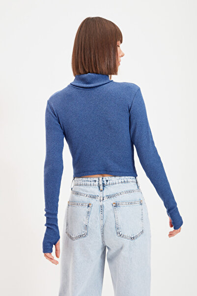 Trendyol Collection Indigo úpletová halenka s rolákem a detaily pro zvýraznění prstů, pružná a přiléhavá, model TWOAW21BZ0071