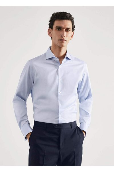 MANGO Man Koszula slim fit z tkaniny diagonalnej – szczegółowe spinki do mankietów
