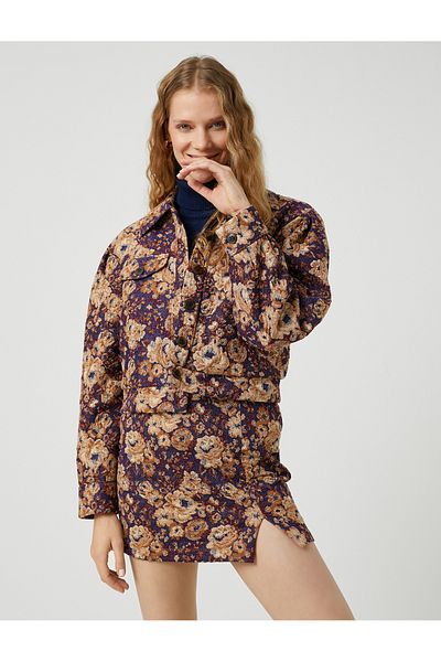 Koton Kurz geschnittene Bikerjacke mit floralem Taschendetail