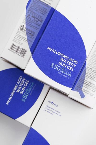 Isntree Hyaluronic Acid Watery Sun Gel 50 ml (KİMYASAL FİLTRE, 8 TİP HYALÜRONİK ASİT, SPF50 GÜNEŞ KORUYUCU)