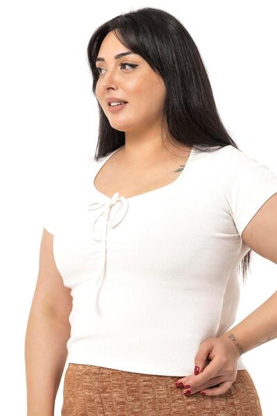 DISENTIS MODEST Plus Size Half Sleeve Camisole Ecru Body with Lacing Detail on the Chest