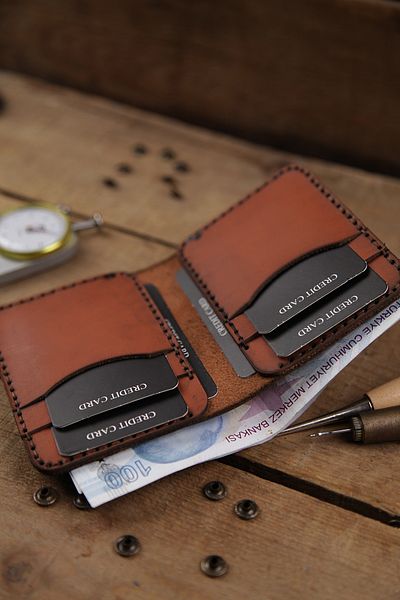 New Coast Leather 1900's Ръчно изработен минималистичен мъжки портфейл от естествена кожа