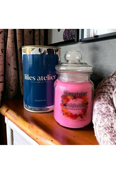 Lilies Atelier Karışık Meyve Aromalı Soya Wax Mum Pembe Renk 500ml Özel Cam D...
