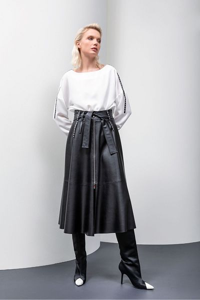 KAMEYA Ecru Blouse with Piping Detail