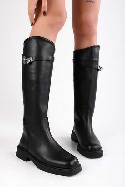 Shoeberry Schwarze Gaiza-Stiefel mit dicker Sohle und Schnalle für Damen