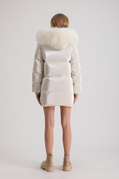 Leather Club İnci Beyaz Fox Kürk Aksesuarlı Puffer Mont