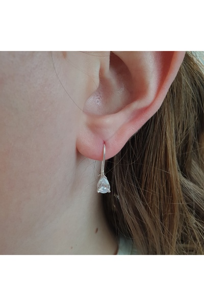 MAGRİB damla model beyaz taşlı çengelli gümüş çocuk küpesi