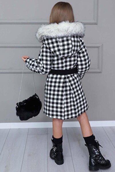 Riccotarz Girl's Hooded Plush Detailed Square Patterned White Coat