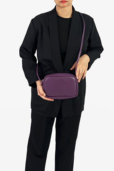 Frank Martin Women's Urban Black Cross Strap Zippered Adjustable Strap Model Handbag and Shoulder Bag