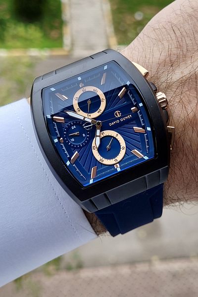 DAVID GUNER Active Men's Wristwatch with Black Lanyard and Dark Blue Color Inner Indicators