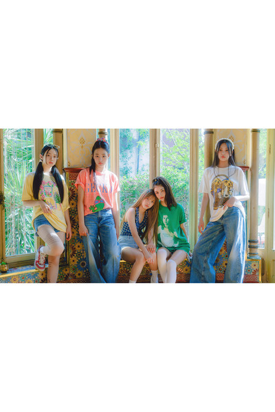 512 STORE NewJeans Group Duvar Poster 30x40 Çerçevesiz - Kpop 4K