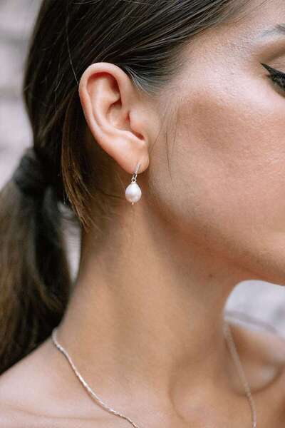 Ecru Atelier Sara Gümüş Barok İnci Küpe