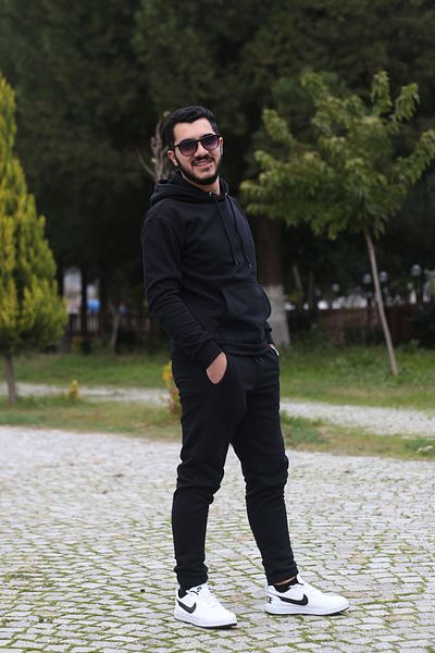 han elegant Ανδρική φόρμα με φλις χειμερινή τσέπη καγκουρό εσωτερικά και ελαστικό ποδιών με κουκούλα