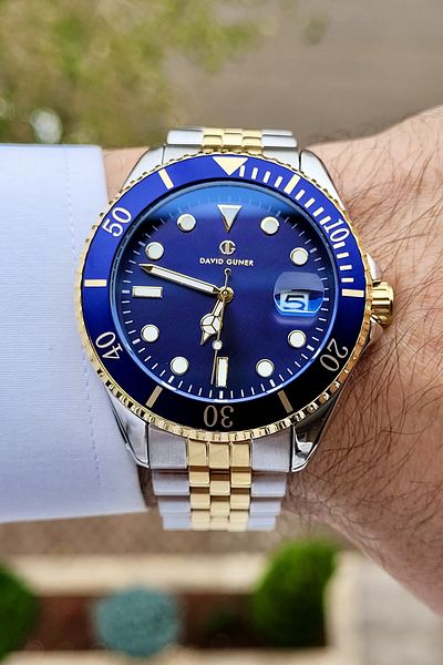 DAVID GUNER Navy Blue Cordon Yellow Metallic Color Men's Wristwatch with Calendar