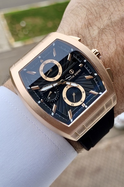 DAVID GUNER Kasası Bronz Kordonu Siyah Renk 2 Yıl Garantili Göstergeleri Aktif Erkek Kol Saati