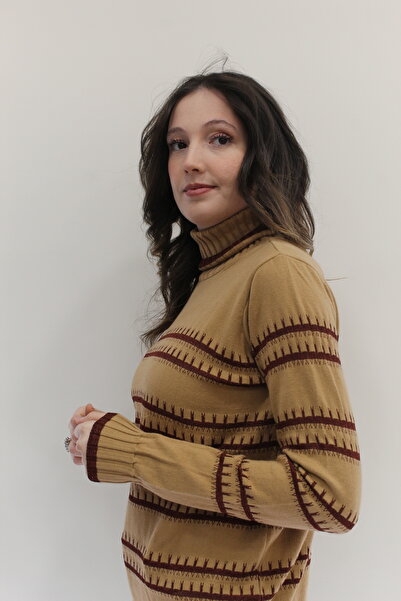 STAMINA Women's Stamina Turtleneck Sweater