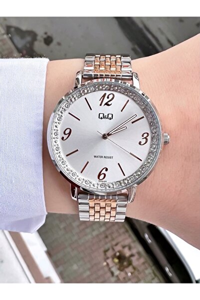 Q&Q ساعة يد نسائية QM82J23EK مرصعة بالأحجار