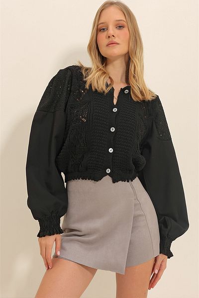 Trend Alaçatı Stili Cardigan negru pentru femei, cu decolteu triplu, cu mâneci ajurate, tricotaj cu feston ALC-X10077
