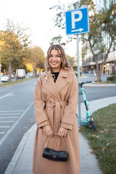 Sue Store Μάλλινο παλτό με διπλό στήθος Camel με ζώνη