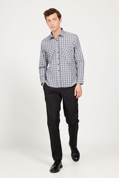 AC&Co / Altınyıldız Classics Schwarz-weißes Slim-Fit-Hemd für Herren mit schmalem Schnitt und klassischem Kragen aus Baumwolle mit Karomuster