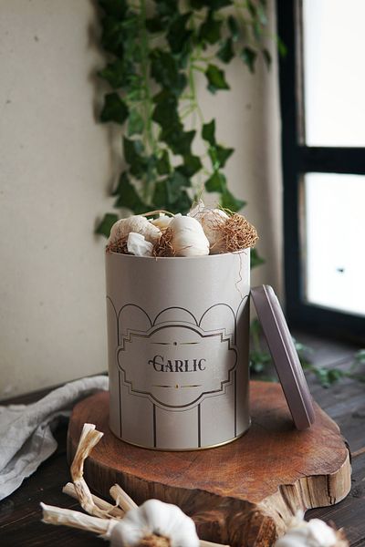 EVLE Retro Patterned Garlic Holder, Garlic Basket, Crisper Er188-2m