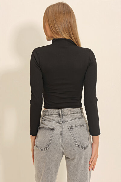 Trend Alaçatı Stili Dámská černá halenka s vysokým límcem vpředu na zip Ottoban Crop ALC-X11315