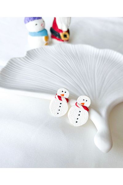 TREND Winter Series Snowman Minimal White Earrings