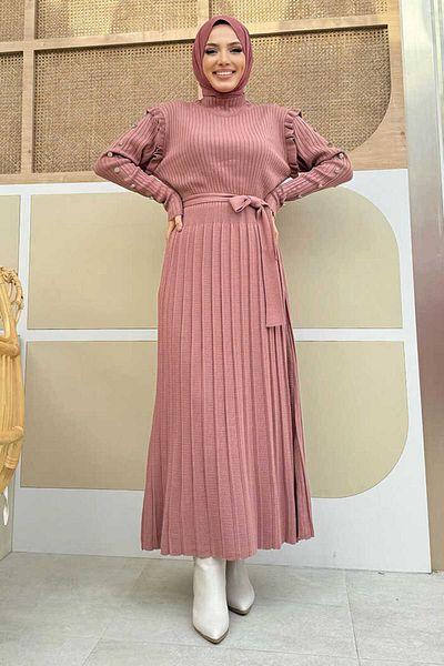 Bym Fashion Πλεκτό φόρεμα με μεταλλικά μανίκια με λεπτομέρεια ώμου με βολάν με μισό λαιμό