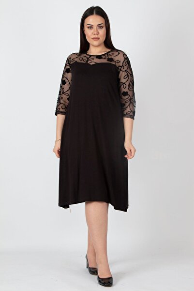 Şans Női nagy méretű fekete csipke részletezett ruha 65n16218