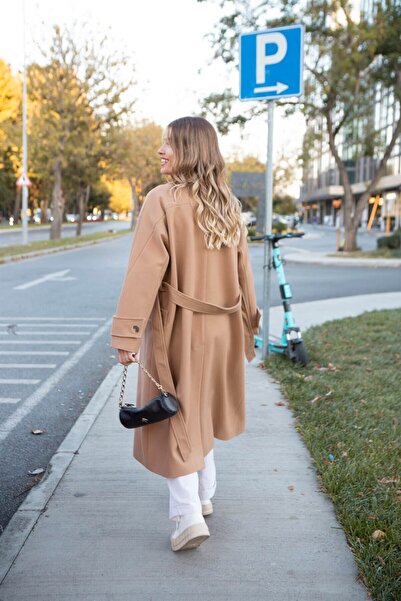 Sue Store Μάλλινο παλτό με διπλό στήθος Camel με ζώνη