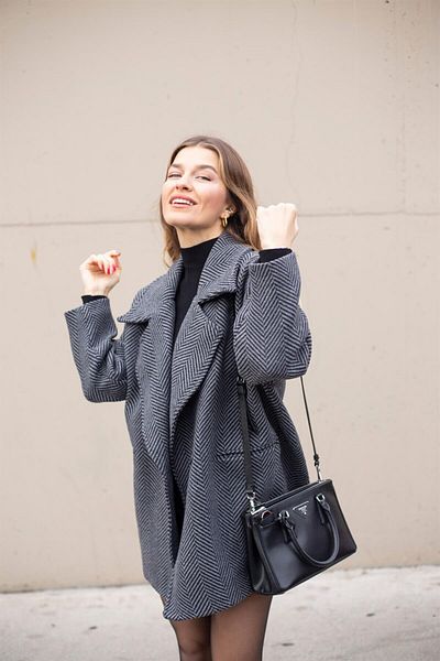 Sue Store Palton oversize din cașmir, căptușit pe spate pește negru gri