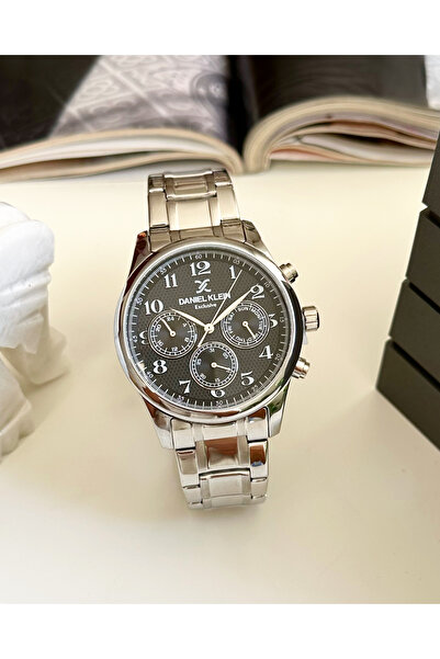 Daniel Klein Gümüş Renk Siyah İç Kadran Erkek Kol Saati