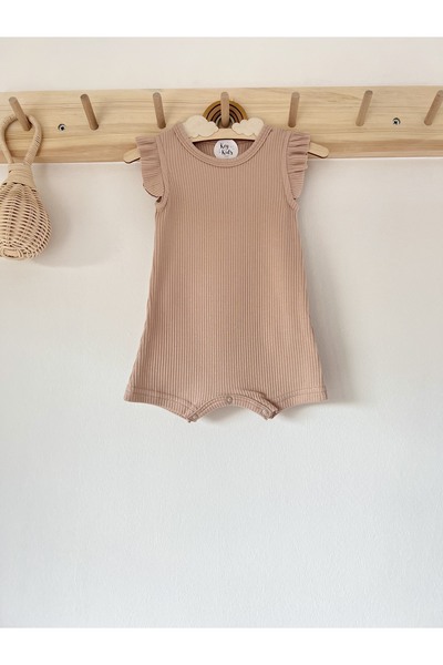 KEY KIDS بدلة رومبير ذات أشرطة مكشكشة باللون البني الفاتح 50% قطن
