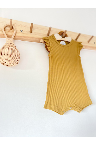 KEY KIDS بدلة رومبير بحمالات مكشكشة بلون الخردل، موديل عضوي، 50% مودال، 50% قطن