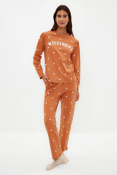Trendyol Collection 100% pamut narancssárga pöttyös pizsama szett - póló és nadrág THMAW24PT00210