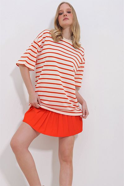 Trend Alaçatı Stili Women's Orange Crew Neck Ribbed Striped 2 Thread Unisex T-Shirt ALC-X11418
