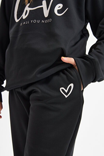 LILIAN Love Me Μαύρη αθλητική φόρμα Mother Daughter Σετ πιτζάμες. Πωλούνται χωριστά Τιμές διαφορετικές