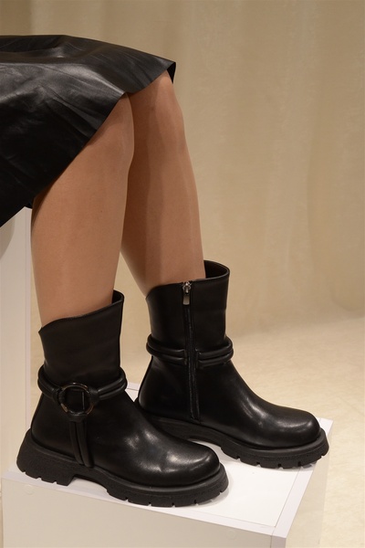 Isy KADIN SİYAH YANI HALKA TOKA İÇİ KÜRKLÜ ORTA BOY KALIN TABAN BOT