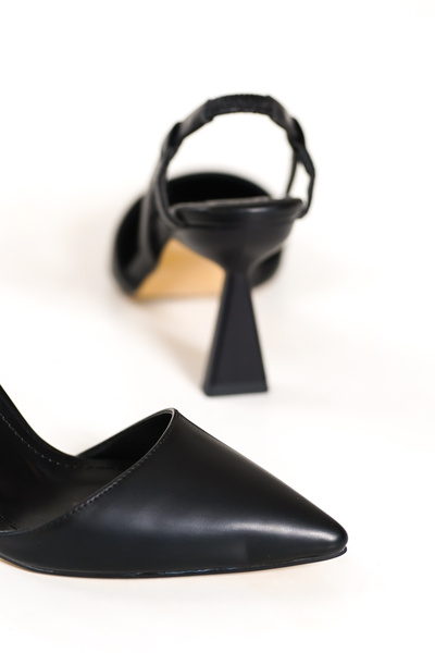 ZİESCE Black Leather Heeled Stiletto Shoes