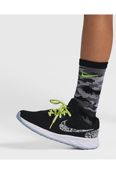 Nike Revolution 6 Nn Jp (Gs) Μαύρα παπούτσια για τρέξιμο DV3181-001