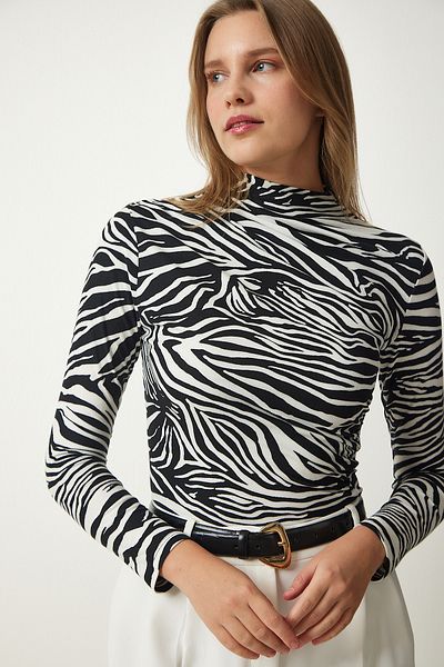 Happiness İstanbul Women's Black and White Patterned Gathered Knitted Blouse Lİ00112