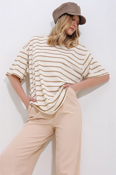 Trend Alaçatı Stili Dámské Mléko Coffee Crew Výstřih Žebrovaný Pruhovaný 2 nitě Unisex tričko ALC-X11418