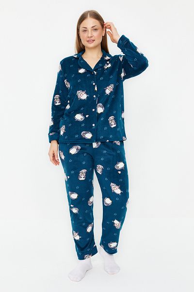 Trendyol Curve Petrol Color Penguin Patterned Shirt Collar Knitted Pajamas Set - TBBAW24AI00025