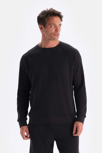 Dagi Schwarzes, langärmliges Sweatshirt mit Rundhalsausschnitt und Waffelmuster