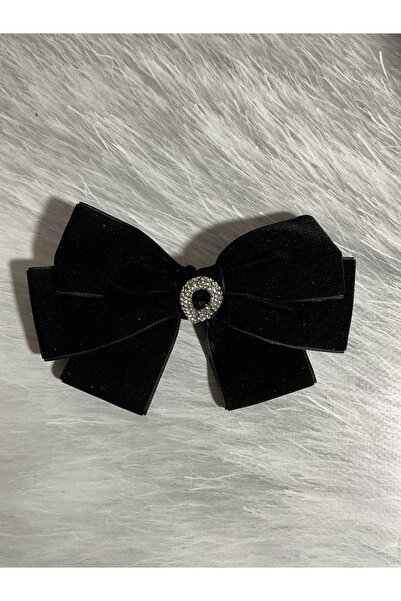 MADE BY PERİ Siyah kadife kurdeleden, arkası otomatik klipsli toka.