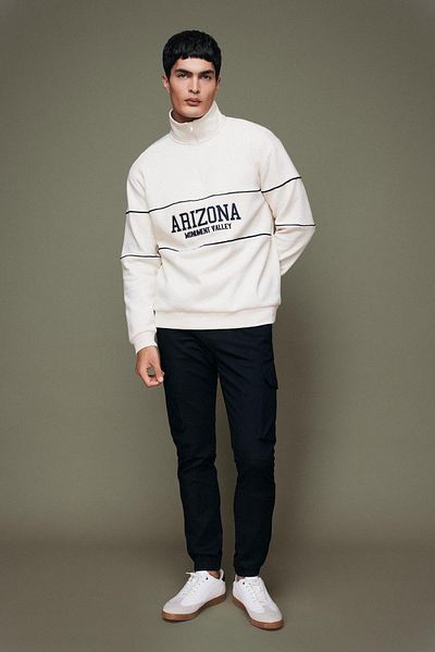 DeFacto Unisex Relax Fit Zippered Stand Collar Printed Sweatshirt A5358Ax23Wn