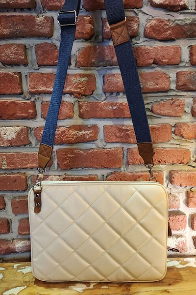 HNB Unisex Cream 13 & 14 ιντσών καπιτονέ θήκη για φορητό υπολογιστή και tablet με χιαστί κολόνα