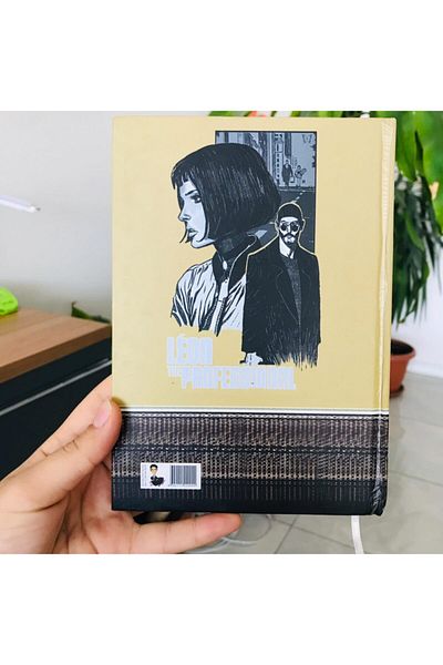 Retina Shop Leon (MATHILDA) Notebook